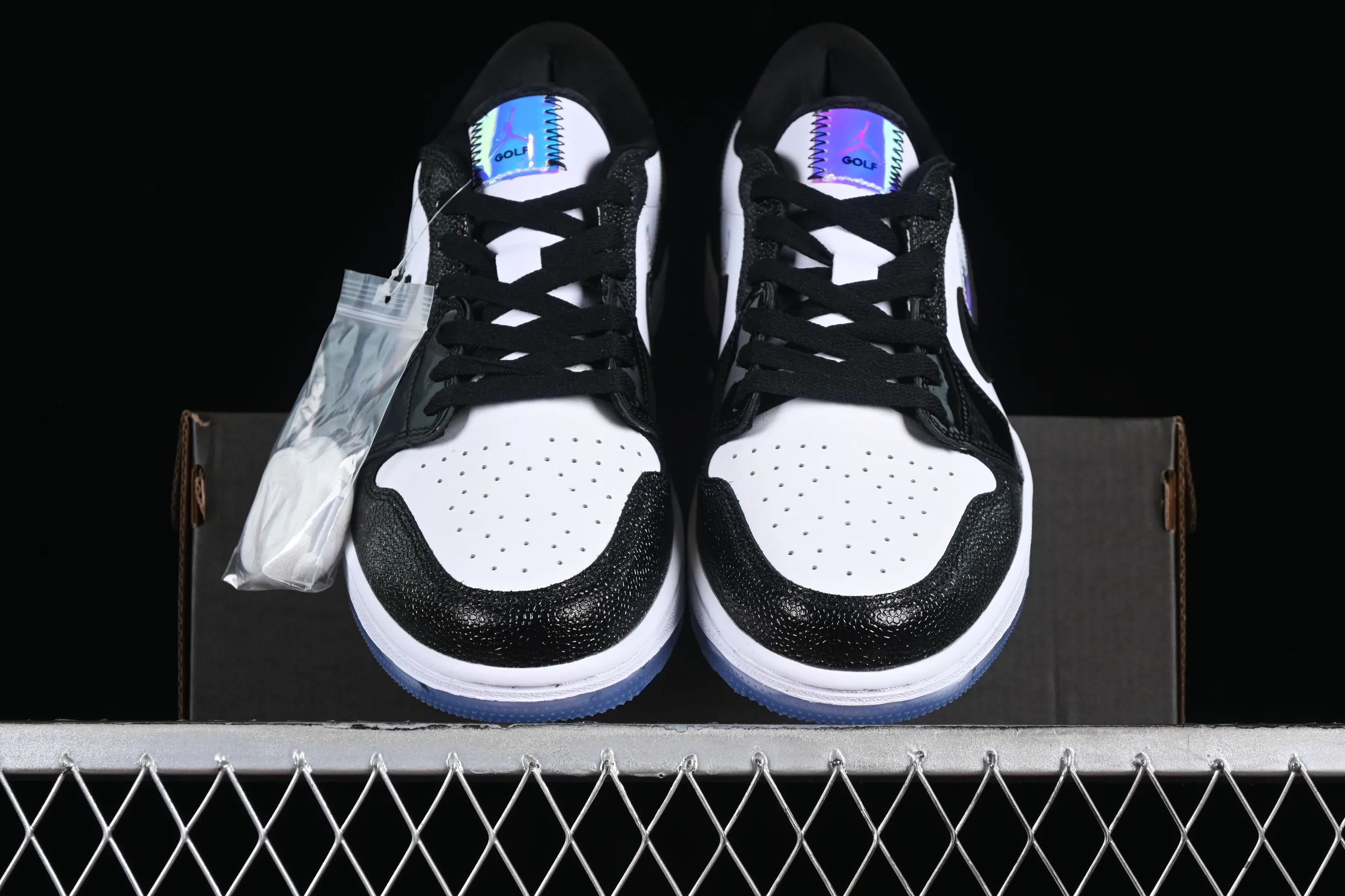 All categories Air Jordan Jordan series basketball shoes Air Jordan 1 Low Z version Air Jordan 1 Low Golf AJ1 Joe 1 new golf version laser patent leather black double hook FZ4159-100